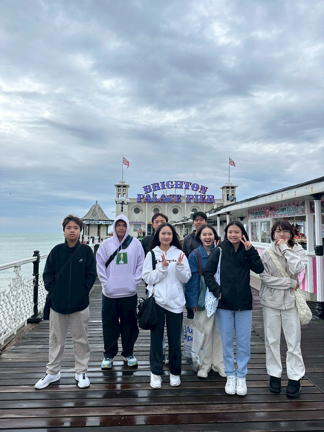 LINE_ALBUM_ELC Brighton Palace Pier_250421_34
