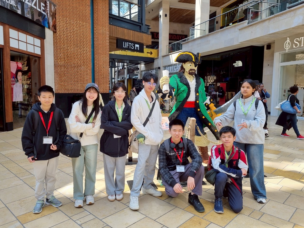 LINE_ALBUM_IHB 2542025 Pancake party at IH Queen's Avenue_250428_2